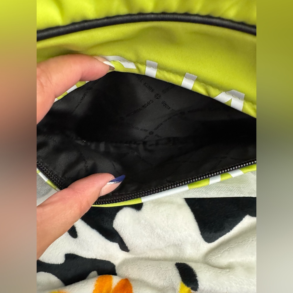 Michael Kors Neon Green crossbody bag - Picture 6 of 8